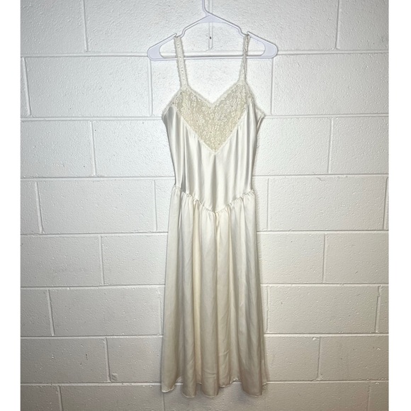 Other - < Vintage Off White Lace Lingerie Slip Dress >